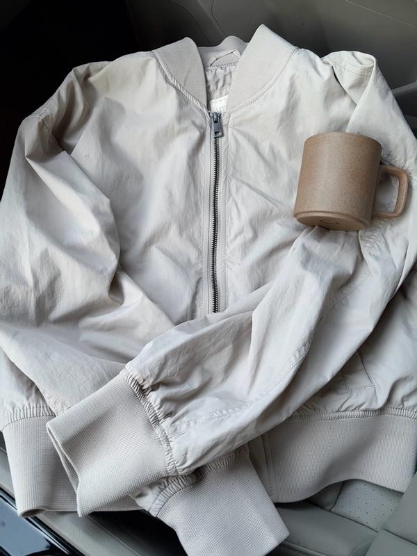 Review Thumbnail Image 0 383430893