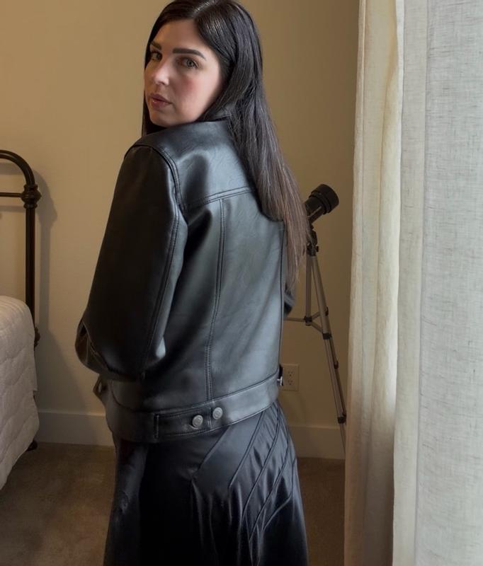 Customer carousel item 4.