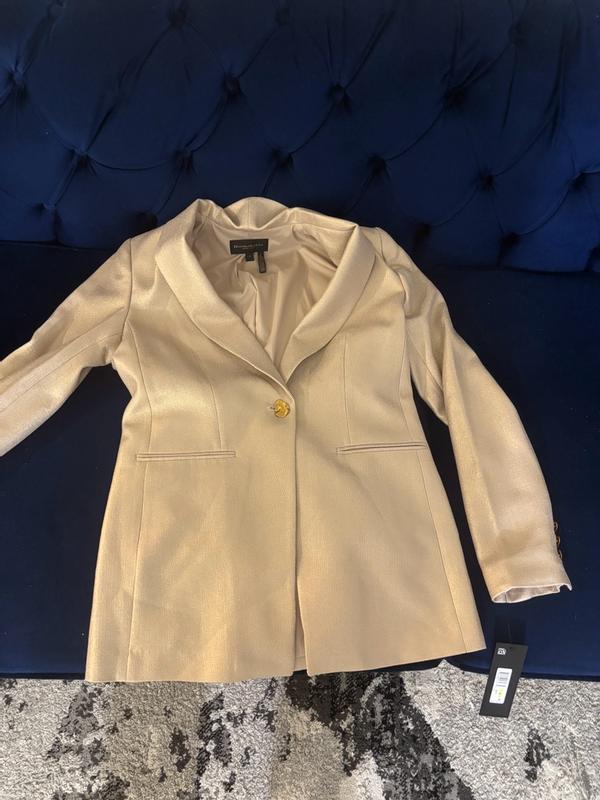 Customer photo for "I  really love this blazer"