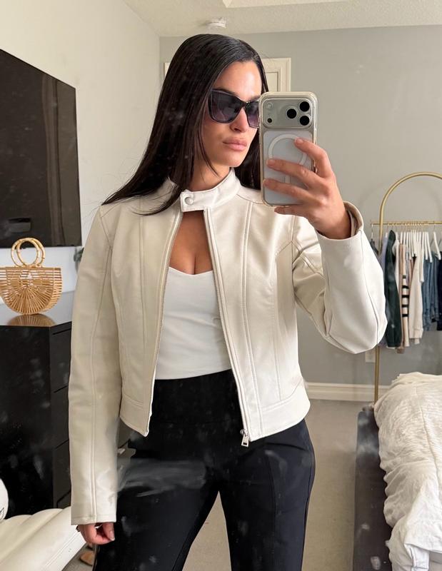 Review Thumbnail Image 0 384522107