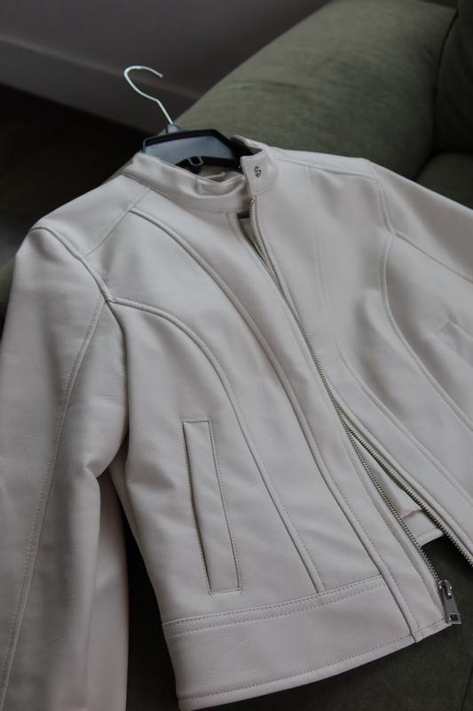 Review Thumbnail Image 1 380825870