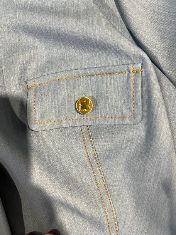 Customer carousel item 11.