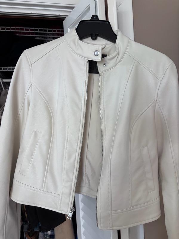 Review Thumbnail Image 0 384030824