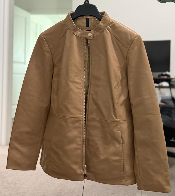 Customer carousel item 13.