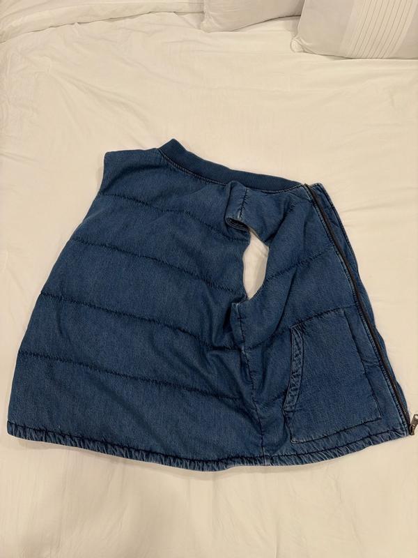 Customer carousel item 11.