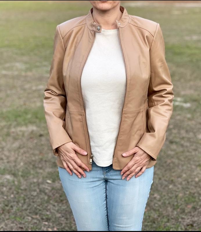 Customer carousel item 10.