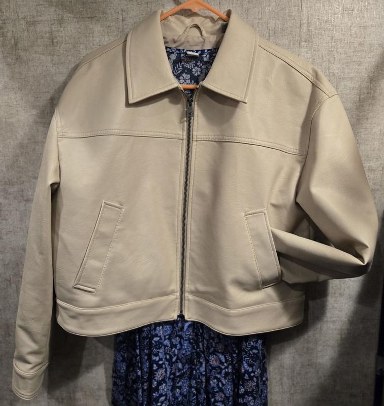 Review Thumbnail Image 0 382105211