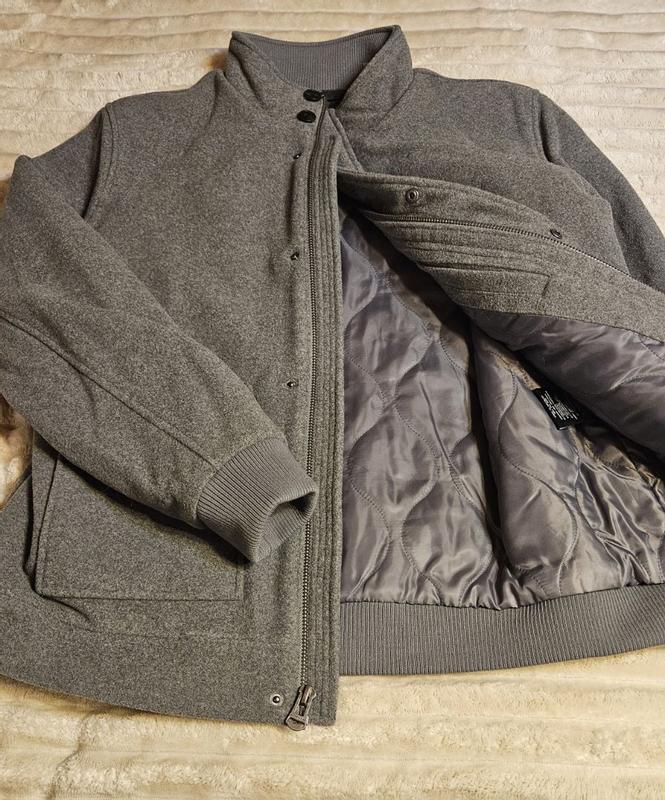 Customer carousel item 9.