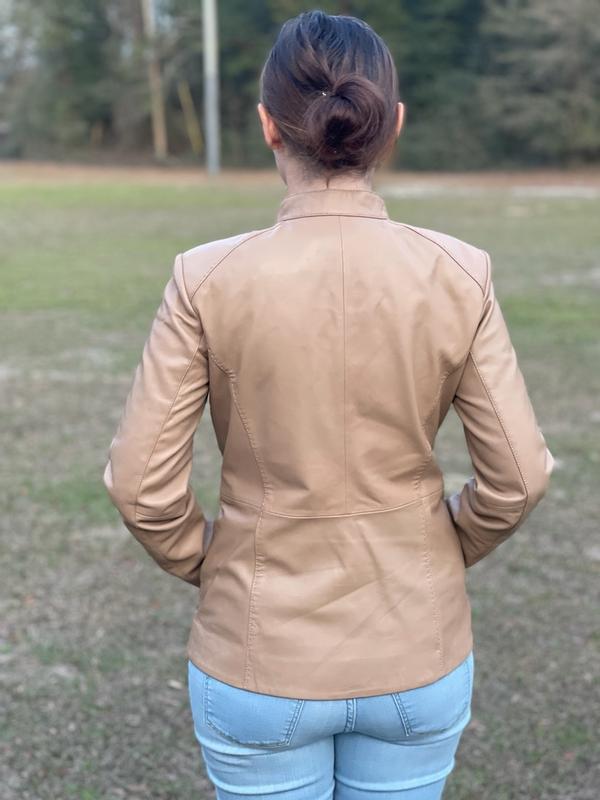 Customer carousel item 7.