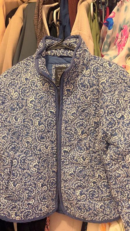 Customer carousel item 8.