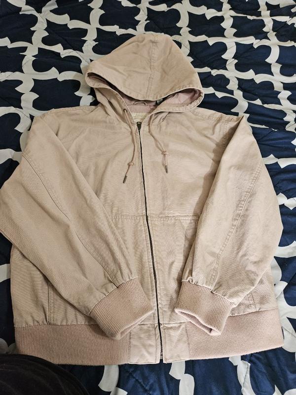 Customer carousel item 11.