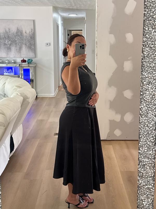 Customer photo for "It’s elegant,comfortabl, and easy to style for any occasion."