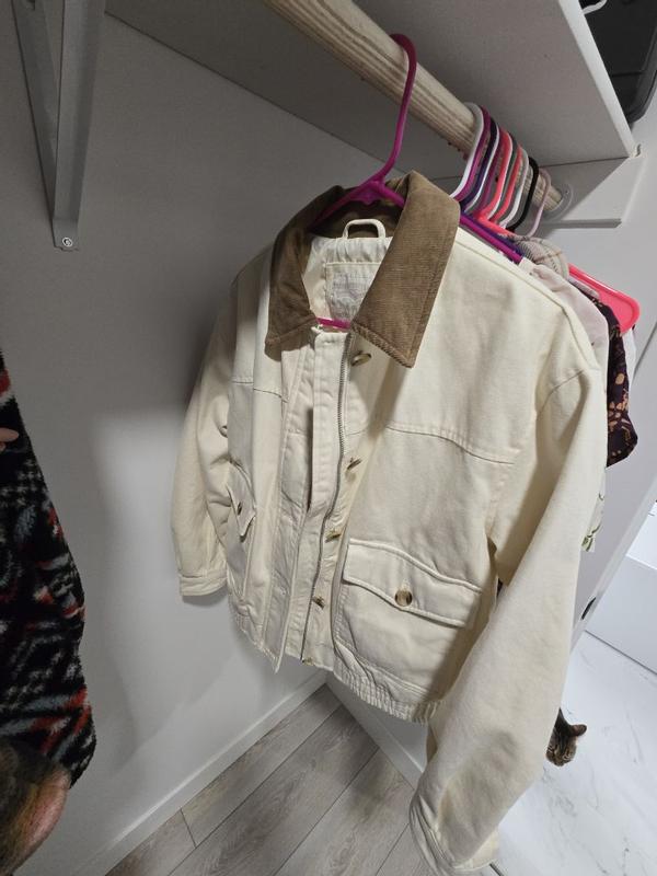 Review Thumbnail Image 0 383615533