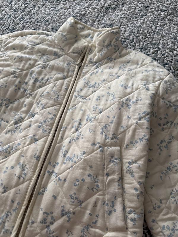 Review Thumbnail Image 1 383646718