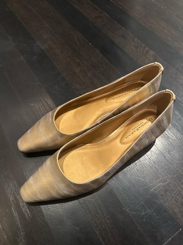 Customer photo for "Not as gold as expected"
