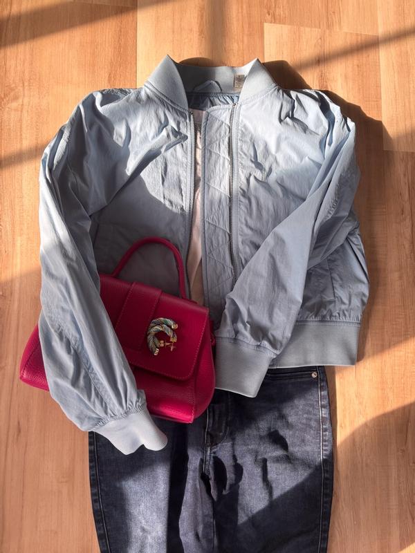 Customer carousel item 3.