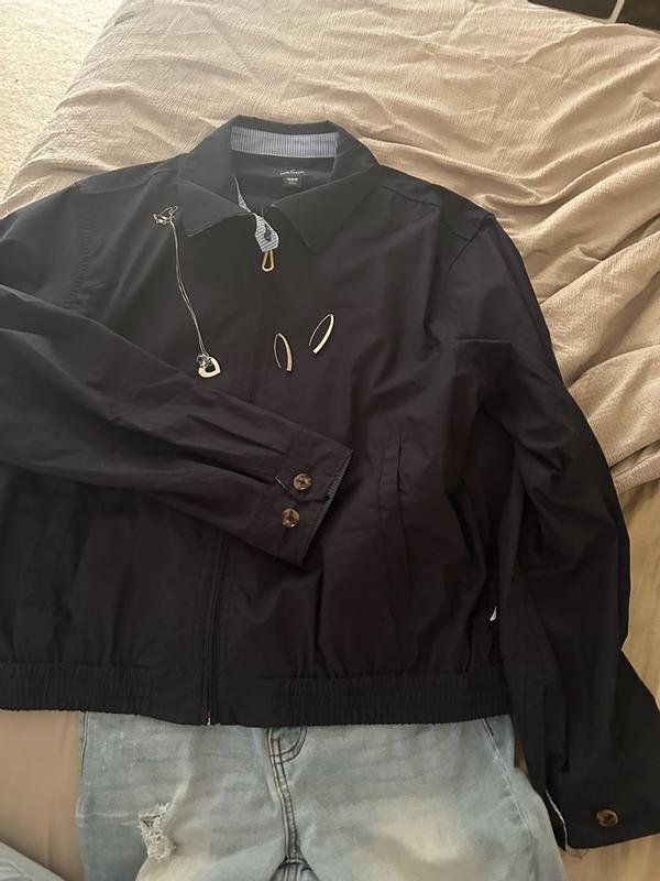 Customer carousel item 8.