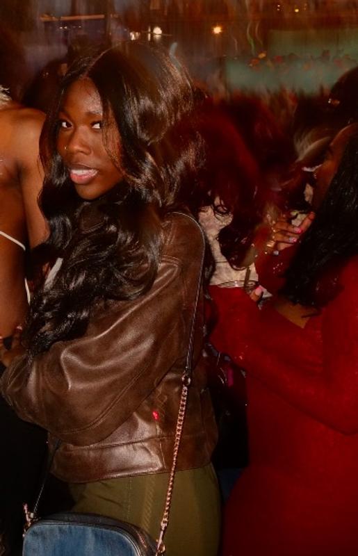 Review Thumbnail Image 1 383367943