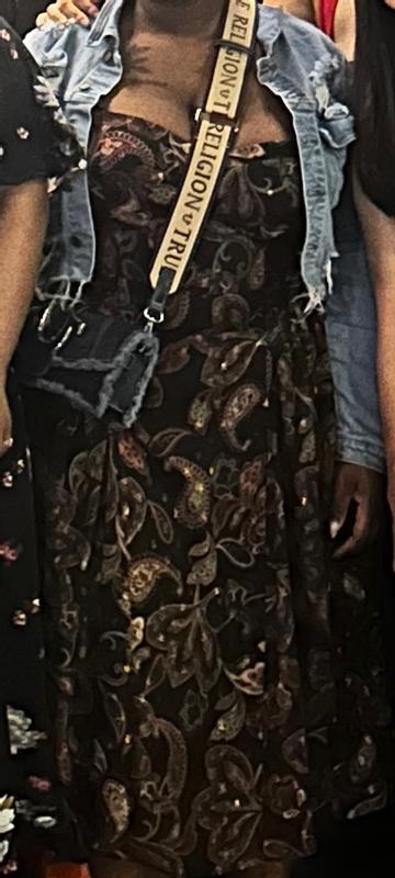 Customer carousel item 3.