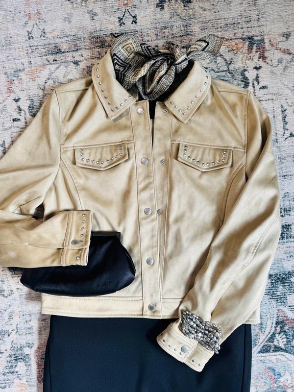 Customer carousel item 11.