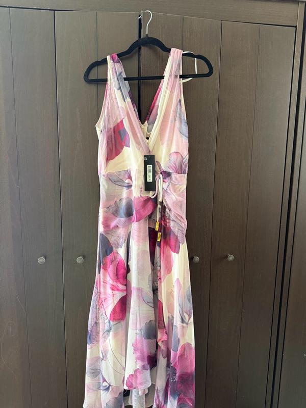 Customer photo for "Beautiful , fashionable summer dress"