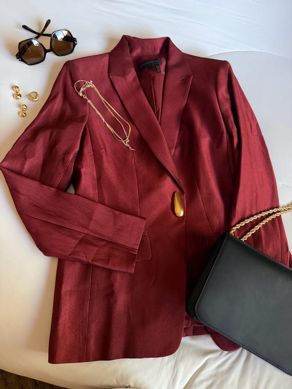 Customer photo for "Donna Karan novelty blazer gives itt hat high quality look and feel."