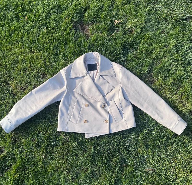 Review Thumbnail Image 2 383630726