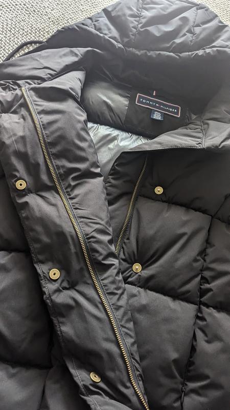 Asymmetrical closure