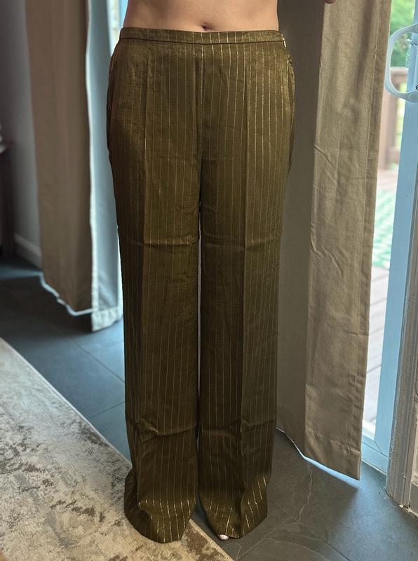 Customer photo for "Perfect dress pants!"