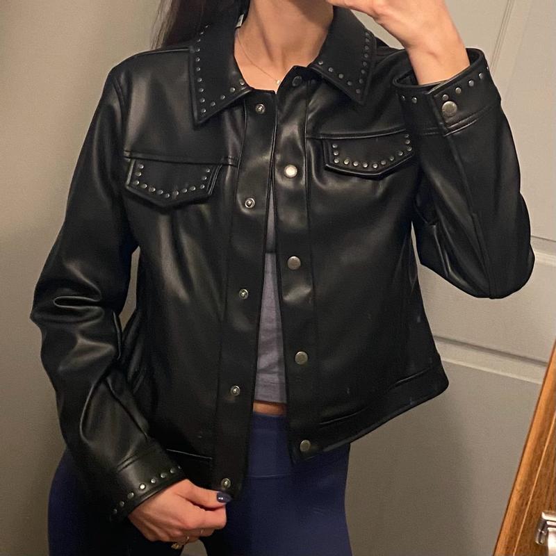 Customer carousel item 11.