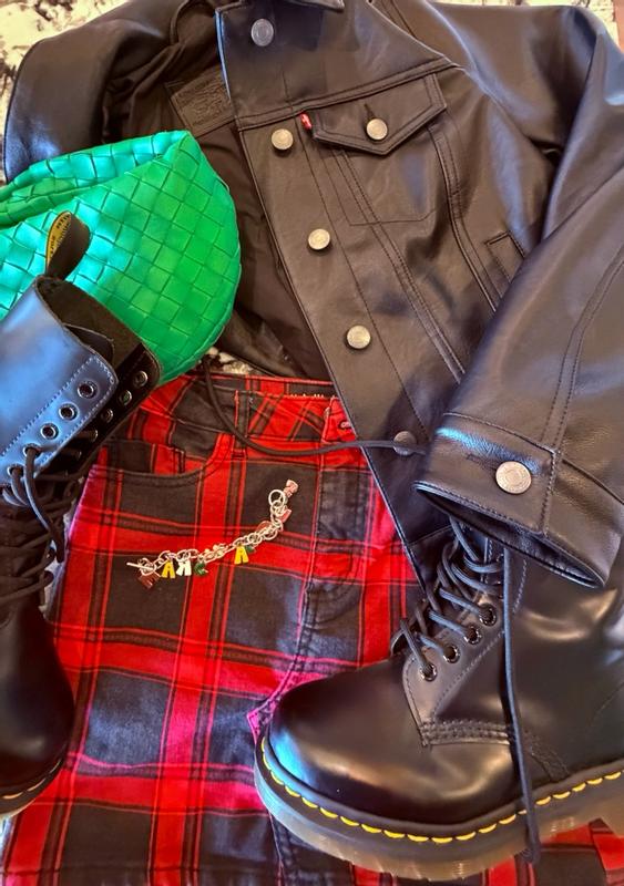 Customer carousel item 3.