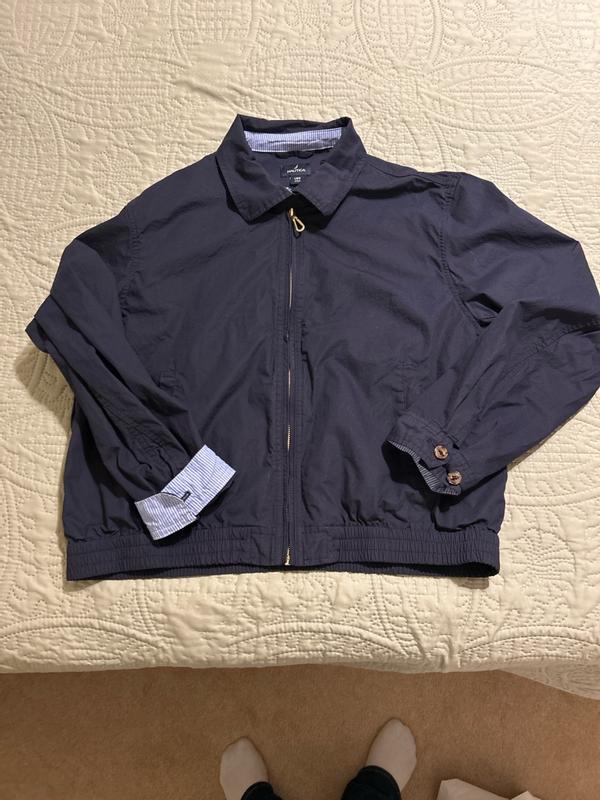 Customer carousel item 6.