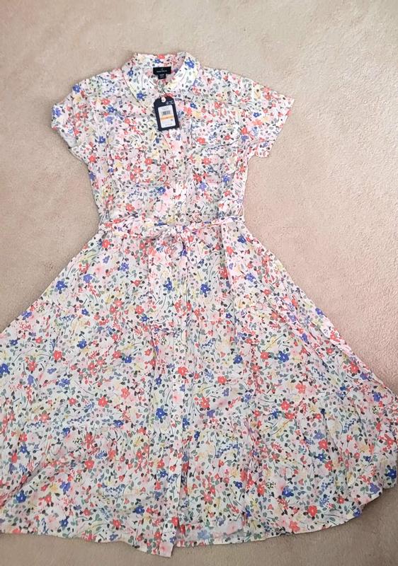 Customer carousel item 11.