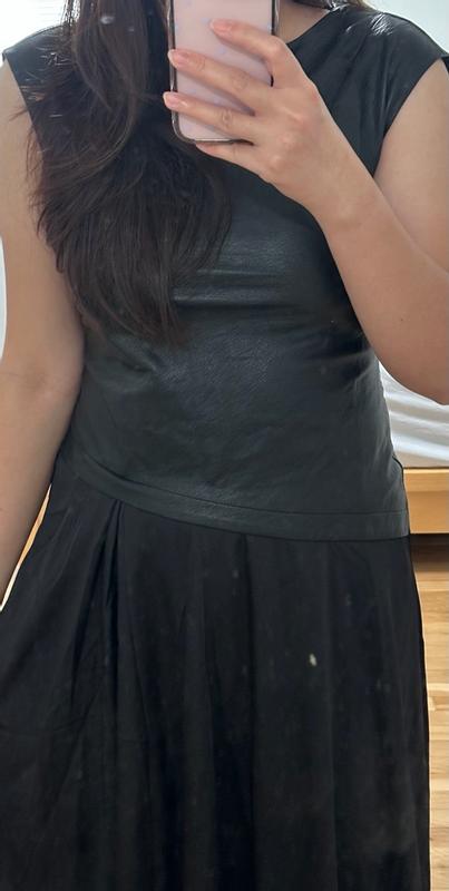 Customer photo for "Nice lovely dress!"