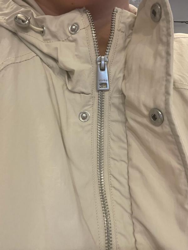 Review Thumbnail Image 1 379690657