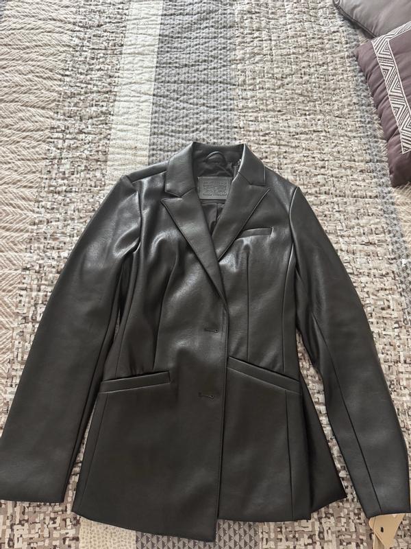 Customer photo for "Such a great blazer!"