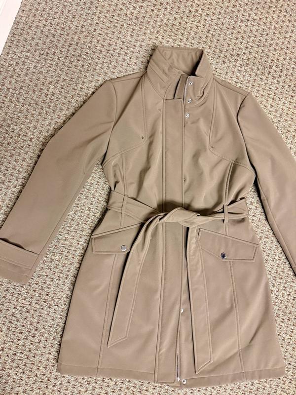 Customer photo for "Perfect rain jacket that keeps you dry and doesn’t sacrifice elegance"
