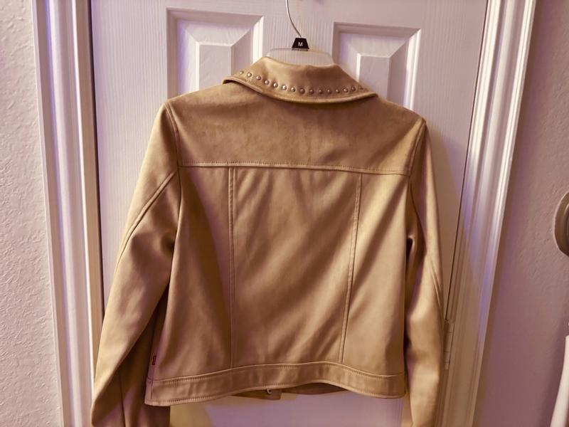 Review Thumbnail Image 2 388069395