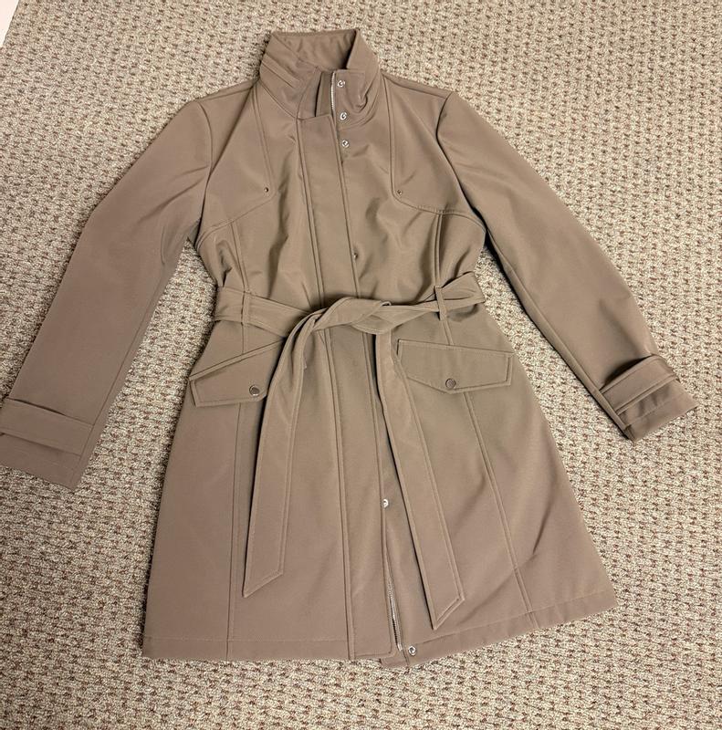 Customer photo for "Perfect rain jacket that keeps you dry and doesn’t sacrifice elegance"