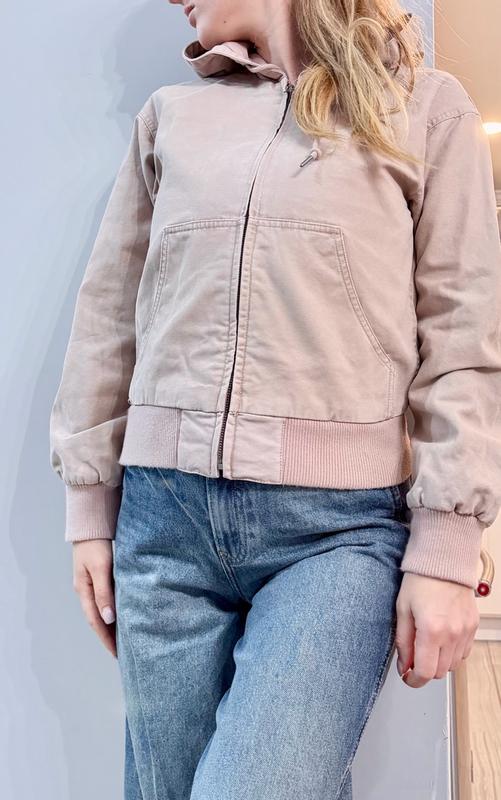 Customer carousel item 12.