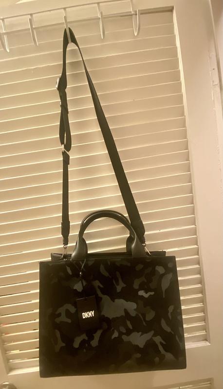 Shoulder Strap Attached