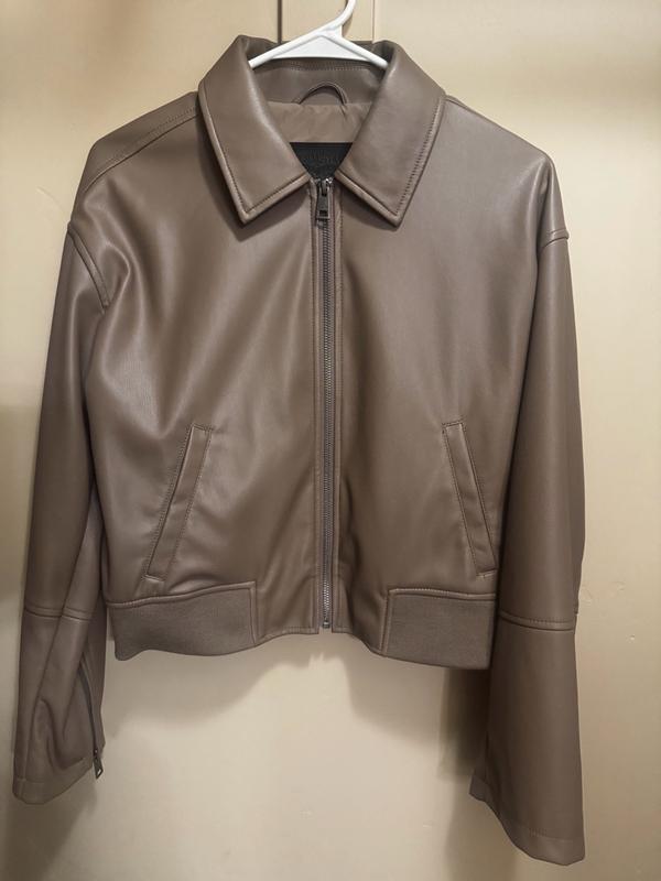 Review Thumbnail Image 0 384753656