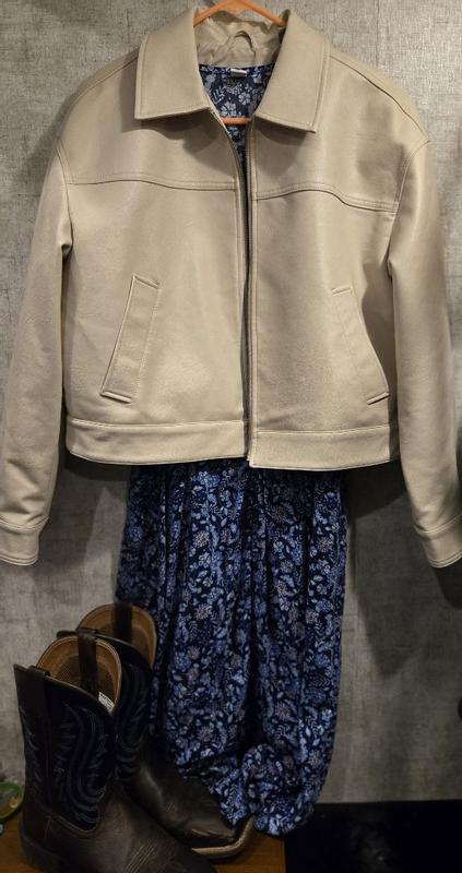 Review Thumbnail Image 1 382105211