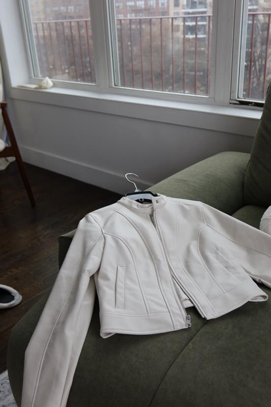 Review Thumbnail Image 2 380825870