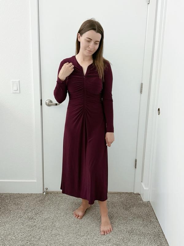 Customer photo for "It’s one of those dresses that makes you feel confident and beautiful😍"