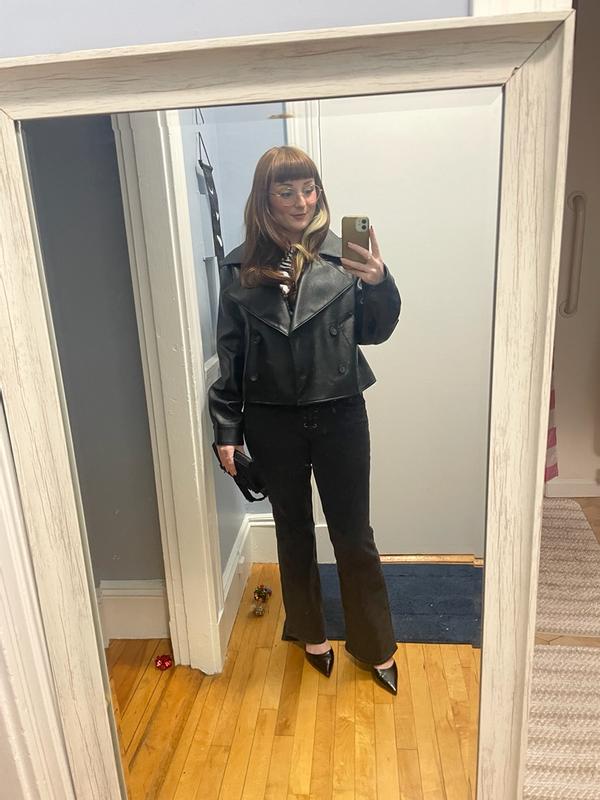 Customer carousel item 11.