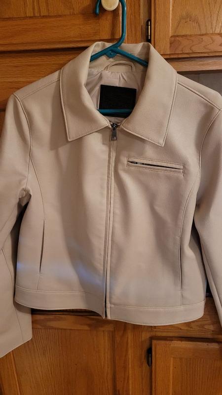 Review Thumbnail Image 0 385218442