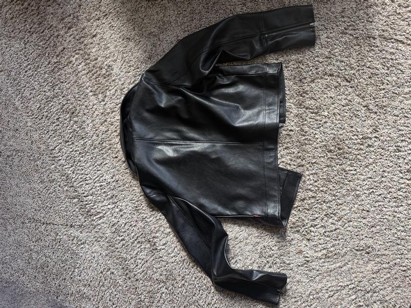 Review Thumbnail Image 0 382835825