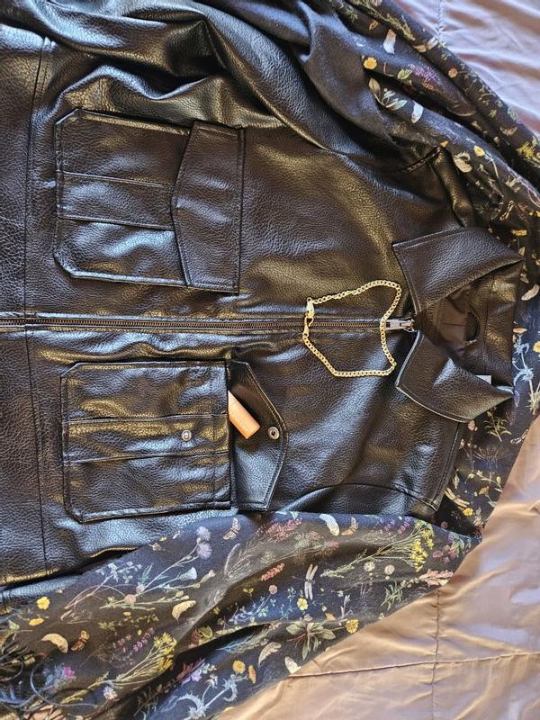 Customer carousel item 12.