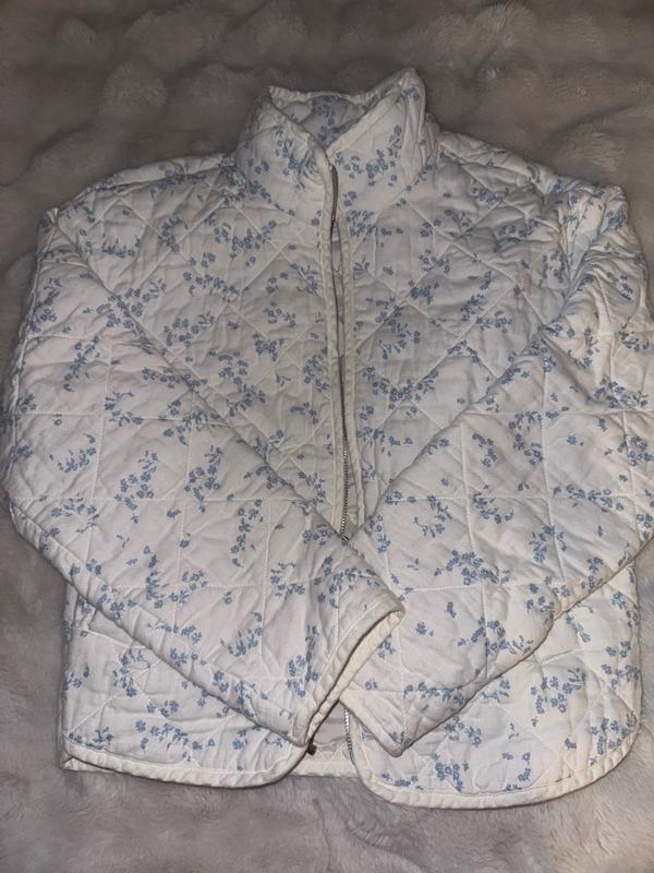 Customer carousel item 12.